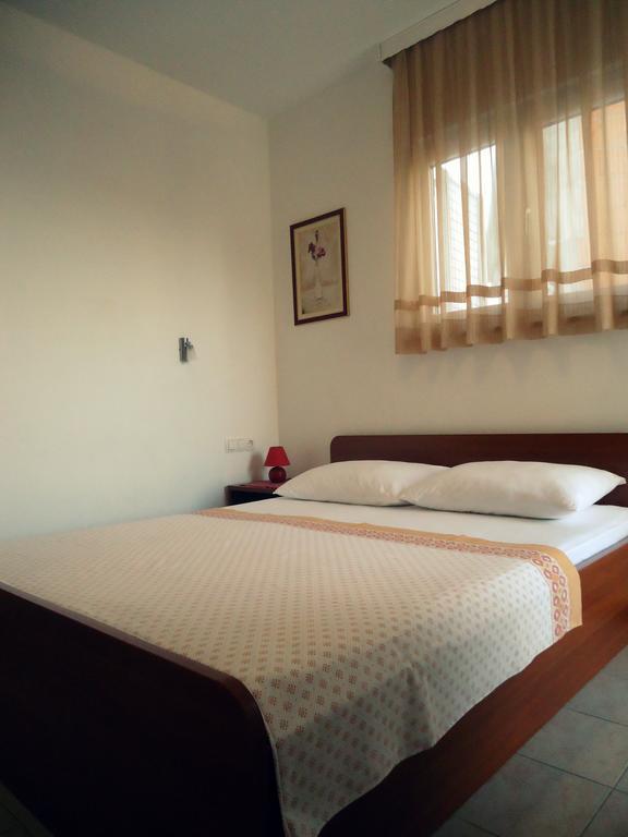 Apartments Mandic Tucepi Room photo